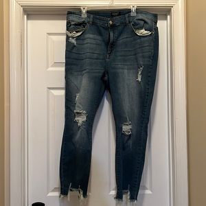 Judy Blue Destroyed Shark Bite Ankle